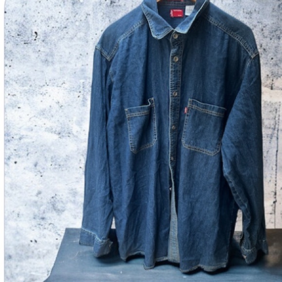 Levi’s Red Tab Men's Denim Button-up Shirt Size Large - Medium Wash Loose Fit - Picture 1 of 8